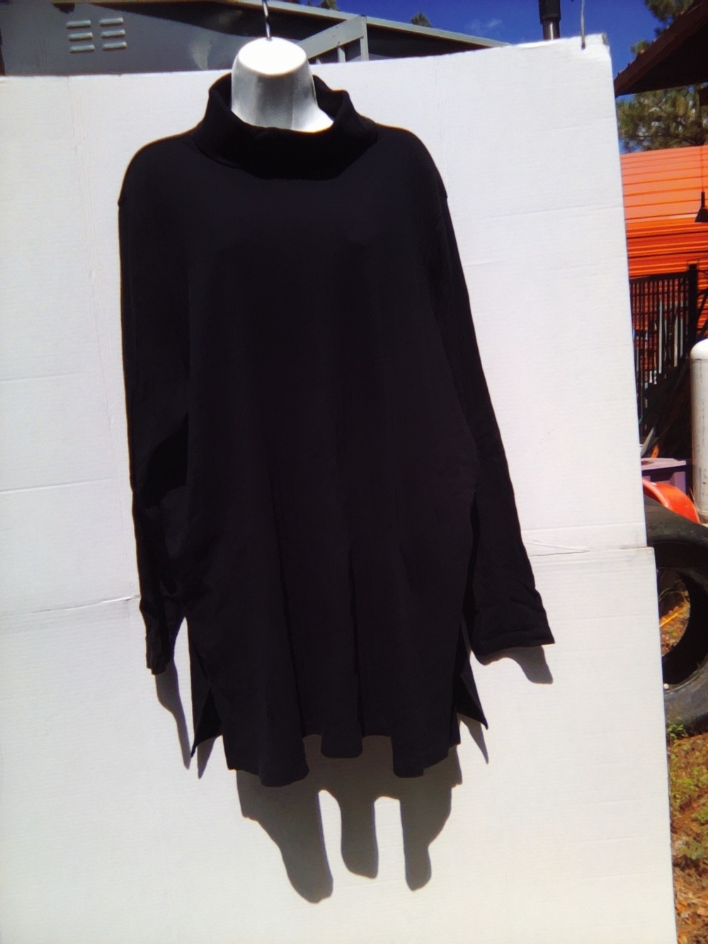 Black Women's Long-Sleeve Tunic Top